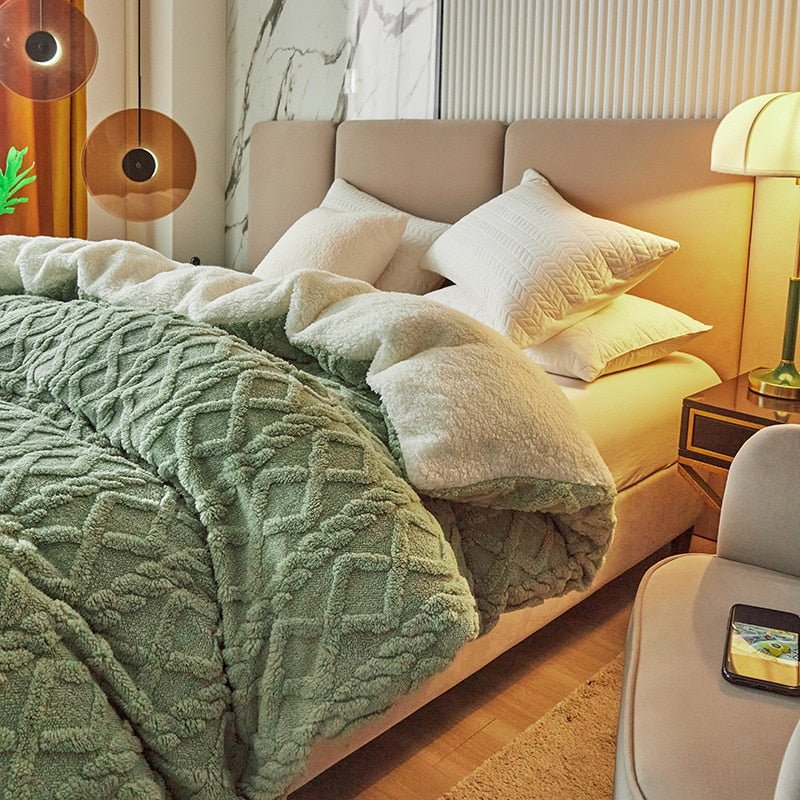 Dual-Sided Comfort: The Soft Artificial Cashmere Duvet Cover - DormVibes
