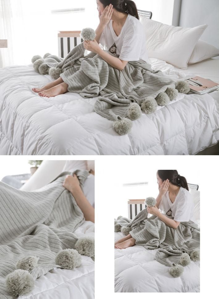 Super Soft Pom Pom Throw Blanket - DormVibes