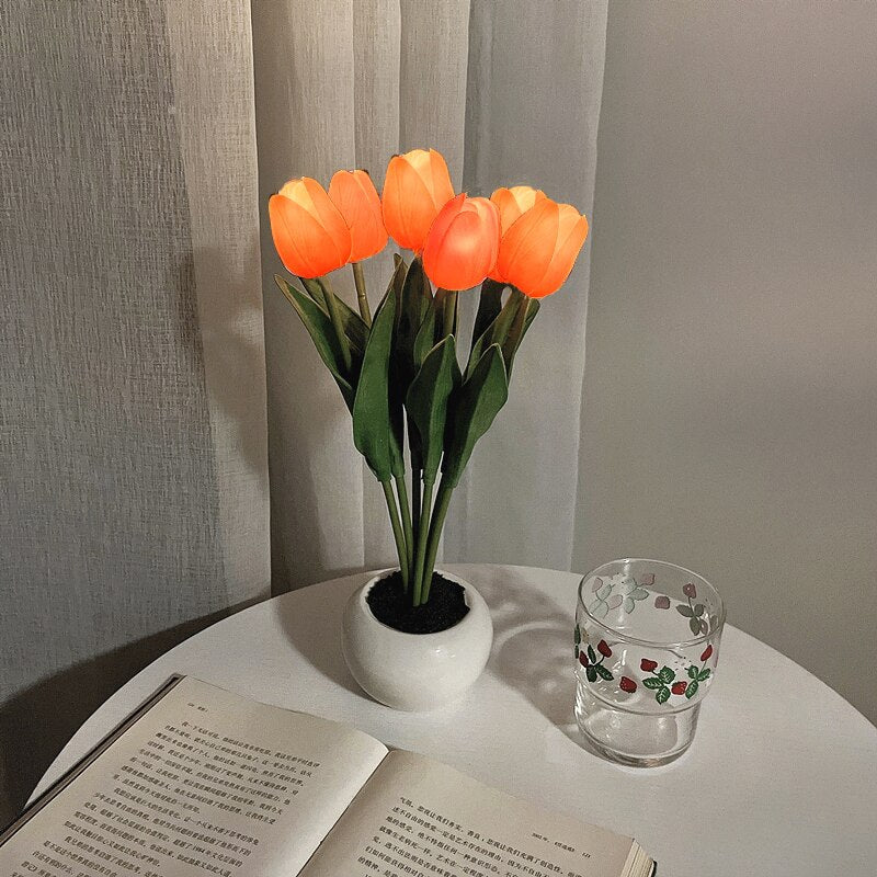 Tulip Table Lamp - DormVibes
