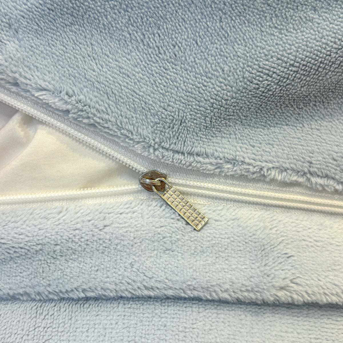 Clementine Blue powder blue duvet bedding with raised white floral detailing, product photo 9