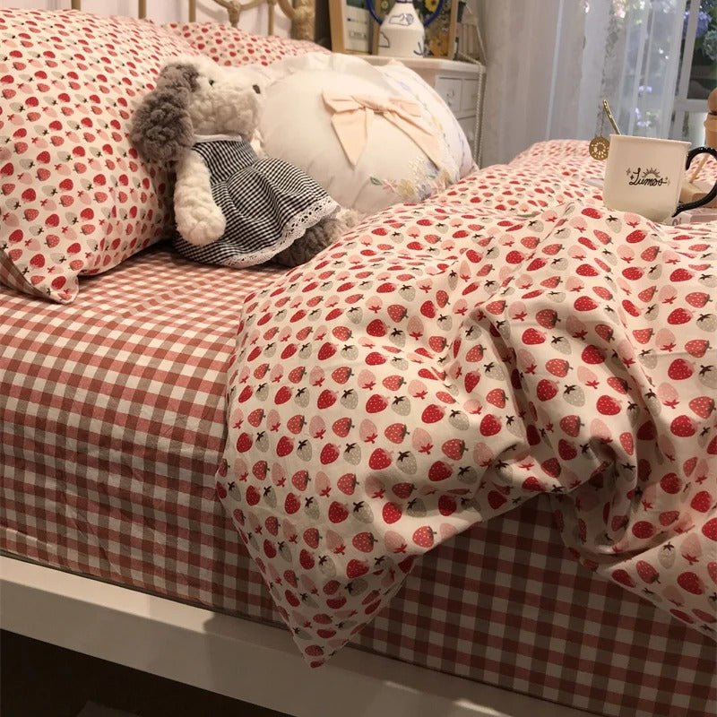 Cute Strawberry Bed Set - DormVibes