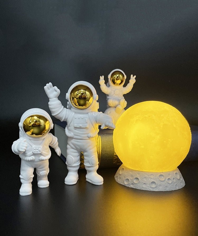 Astronauts Desk Ornament With Light - DormVibes