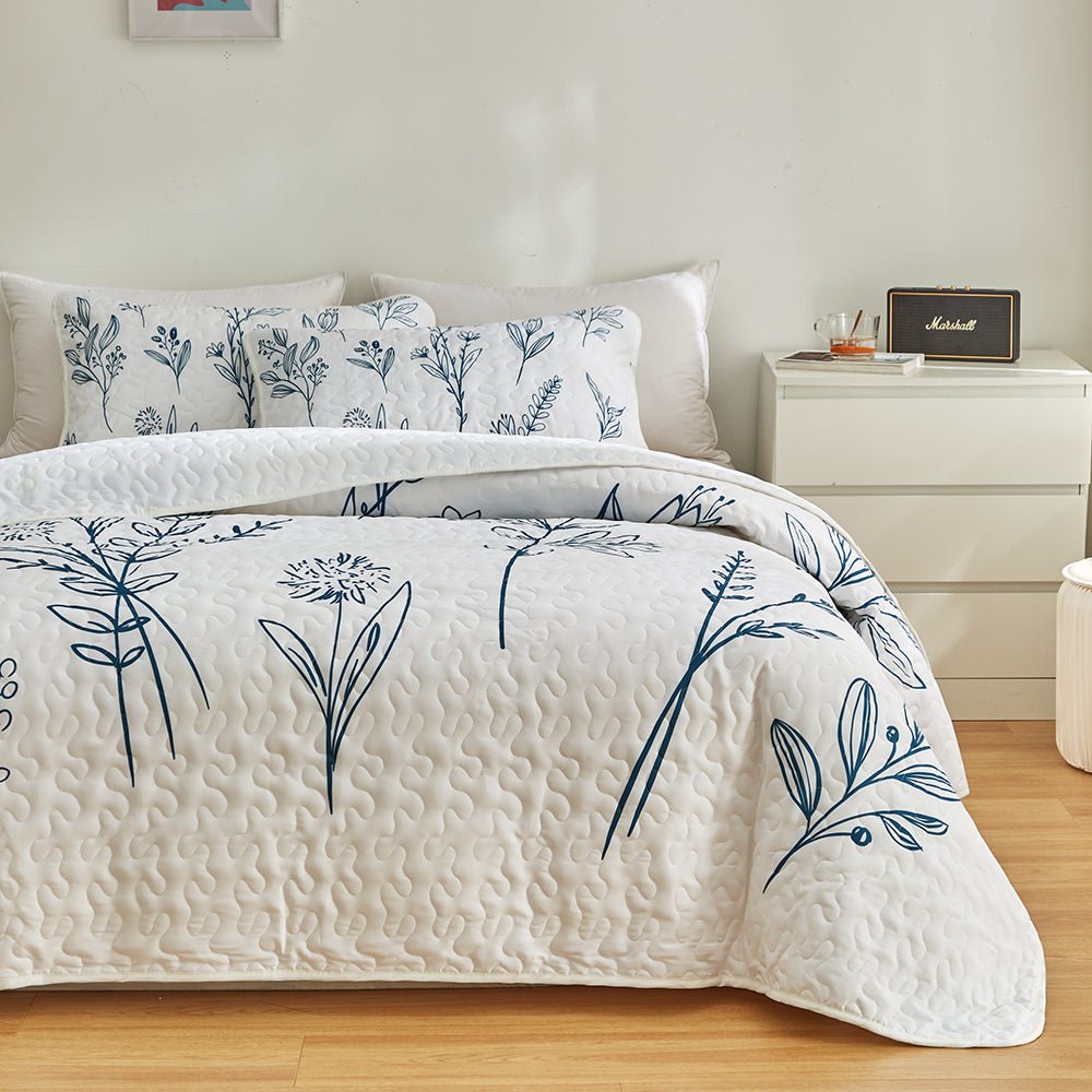 Blue Flowers Bedspread Set - DormVibes