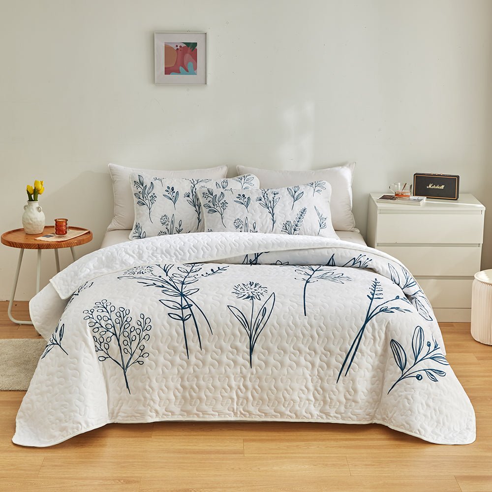 Blue Flowers Bedspread Set - DormVibes