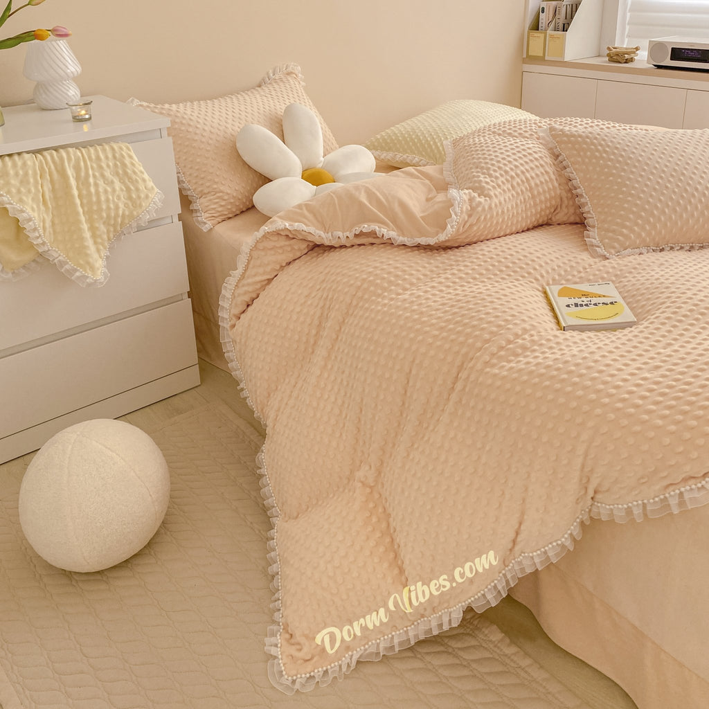 Bubbles and Pearls Bed Set - DormVibes