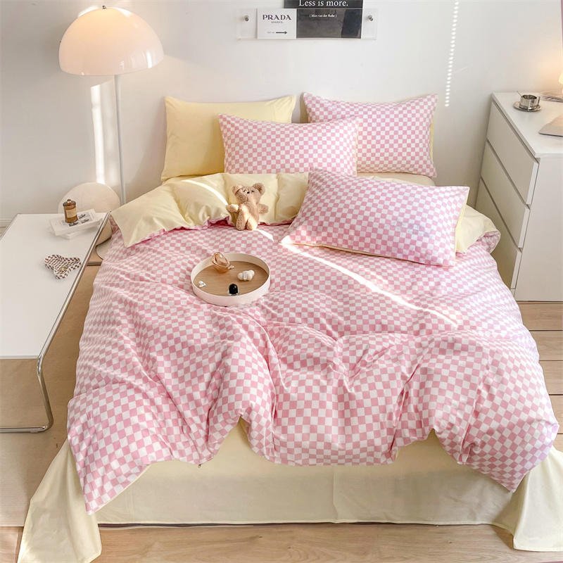 Checkerboard Bed Set - DormVibes