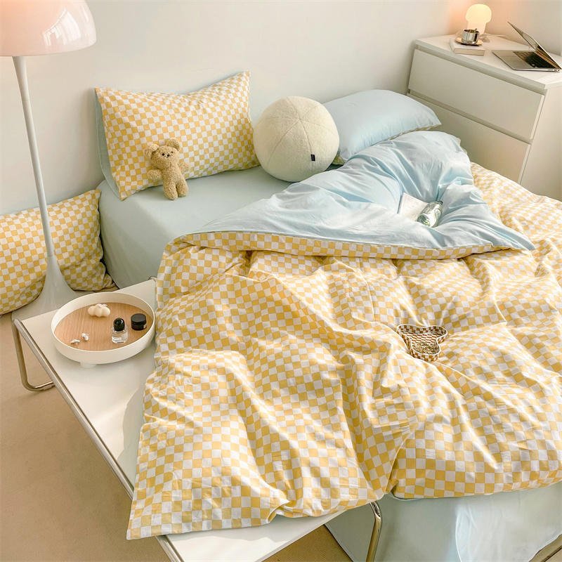 Checkerboard Bed Set - DormVibes