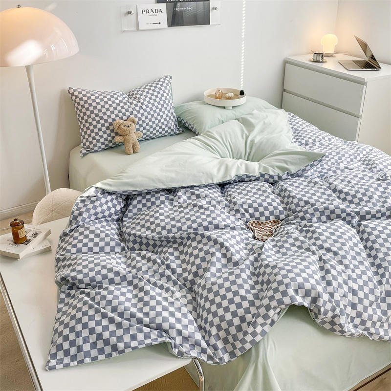 Checkerboard Bed Set - DormVibes