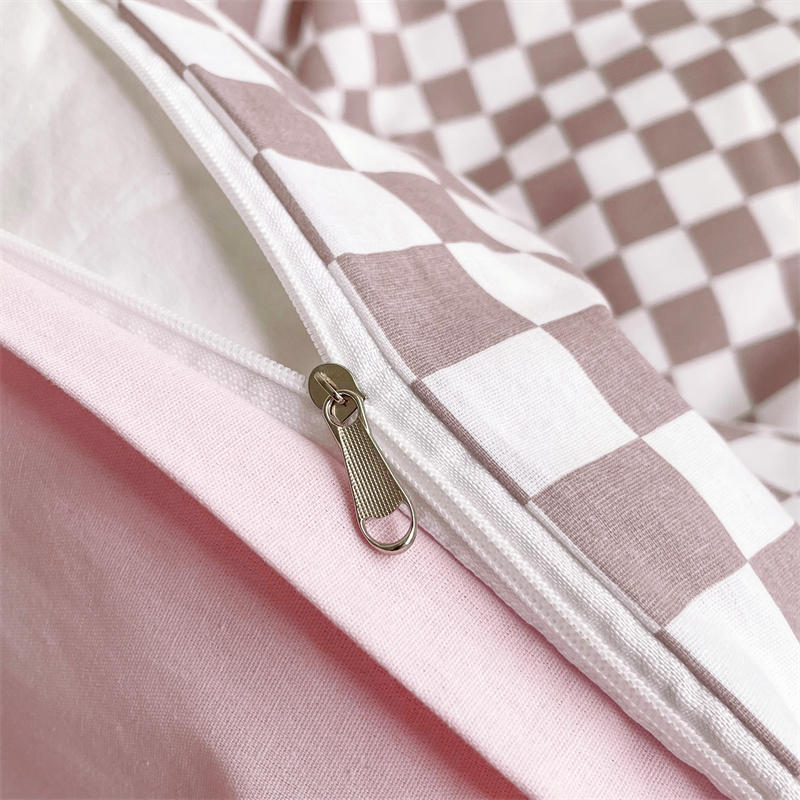 Checkerboard Bed Set - DormVibes