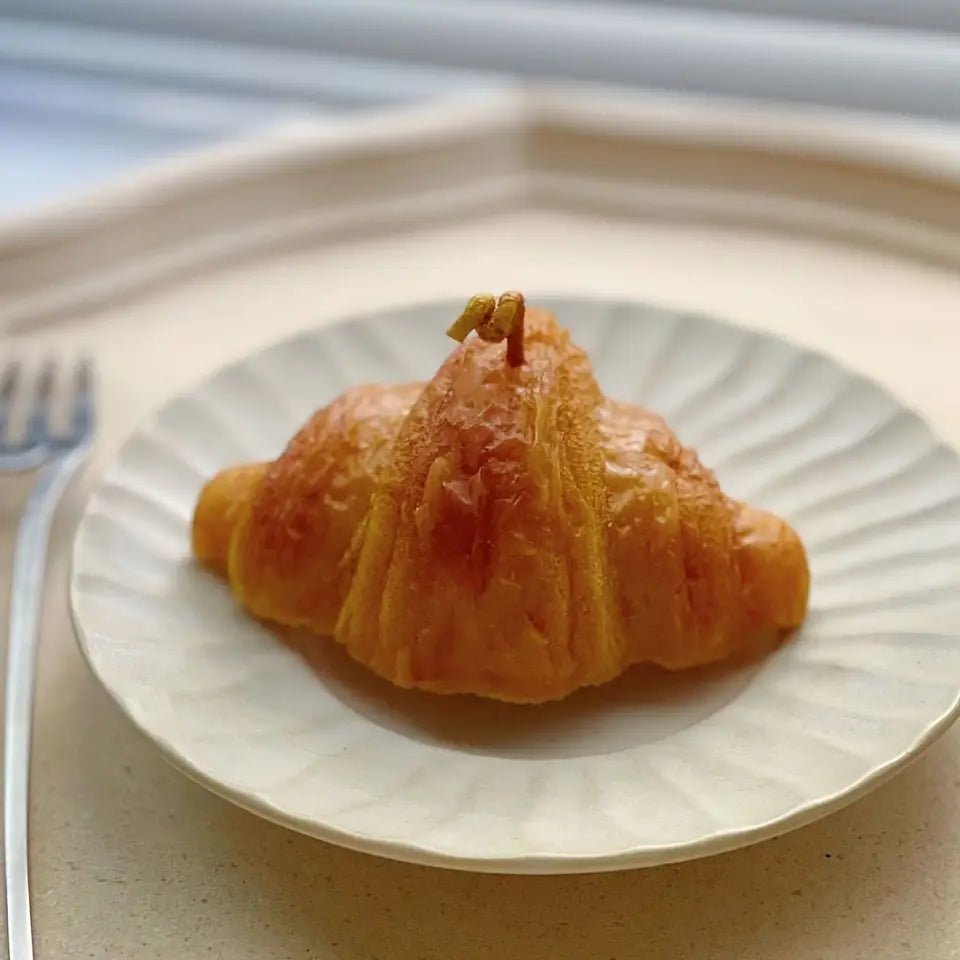 Croissant Shaped Aromatherapy Candle - DormVibes