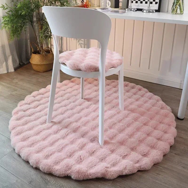 Cuddle-Worthy Comfort: Plush White Round Rug - DormVibes