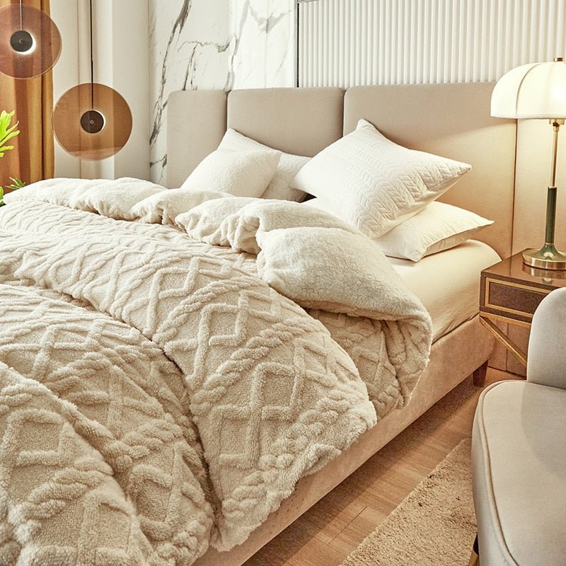 Dual-Sided Comfort: The Soft Artificial Cashmere Duvet Cover - DormVibes