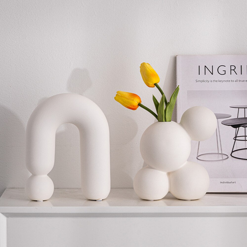 Elegance Unveiled Ceramic Decorative Vase - Creative Nordic Style Home Decor for Stunning Flower Arrangements - DormVibes