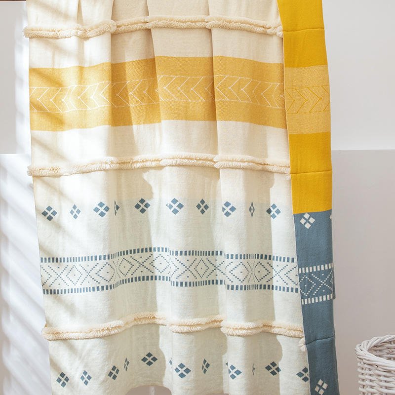 Frilled Geometric Throw Blanket - DormVibes