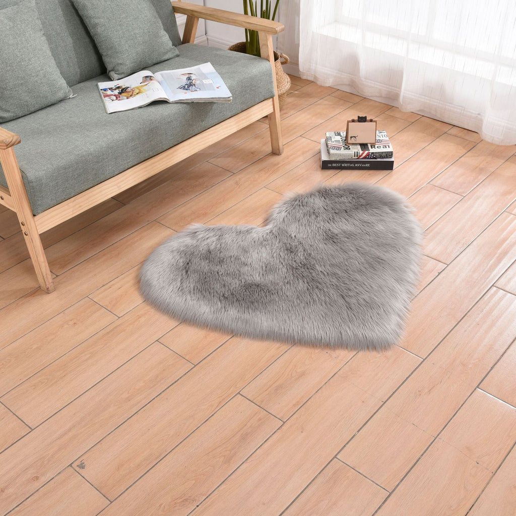 Furry Solid Color Heart Rug – Bedroom Bedside Floor Cushion, Living Room Coffee Table Mat, Fashionable Anti-Slip Carpets, Home Decor - DormVibes