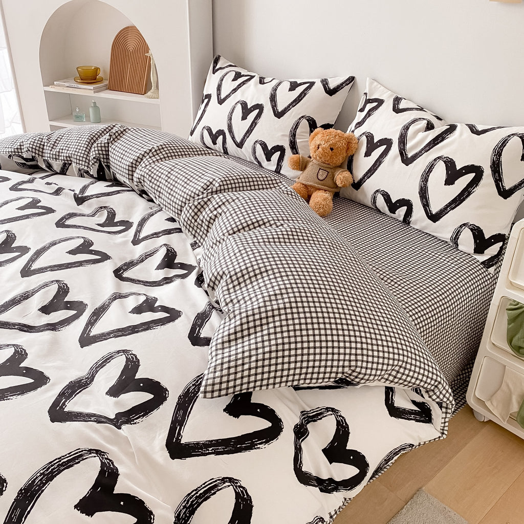 Graffiti Hearts Bed Set - DormVibes