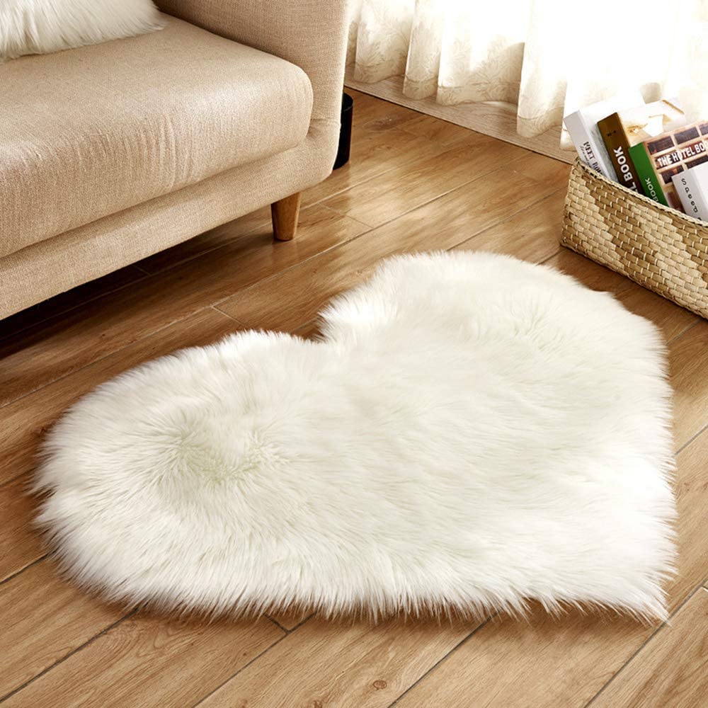 Furry Solid Color Heart Rug – Bedroom Bedside Floor Cushion, Living Ro –  DormVibes