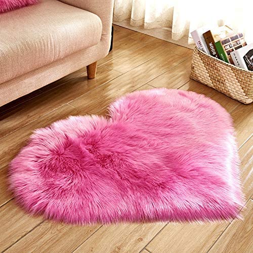 Heart-Shaped Pluffy™ Rug - DormVibes