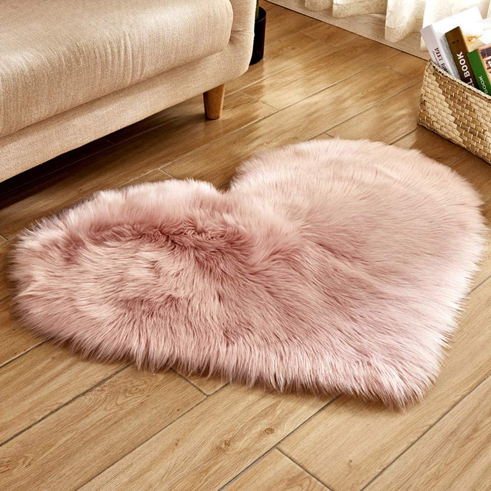 Heart-Shaped Pluffy™ Rug - DormVibes