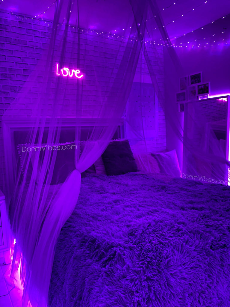 Neon Love Sign - DormVibes