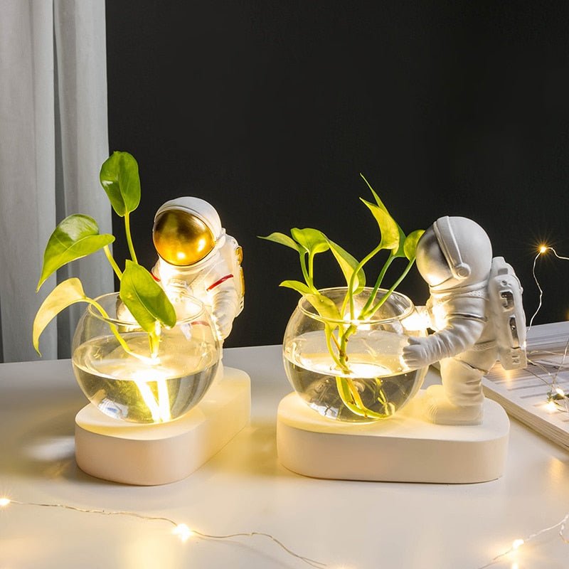Nordic Modern Astronaut Resin LED Light Desk Ornament - DormVibes