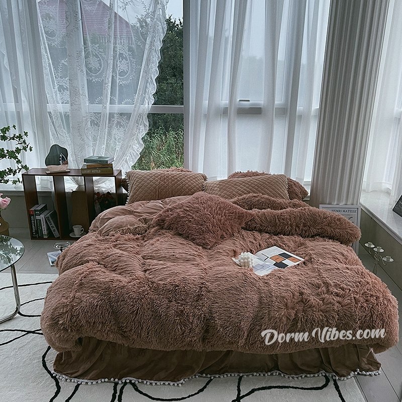 https://www.dormvibes.com/cdn/shop/products/pluffy-bed-set-455653.jpg?v=1685907777