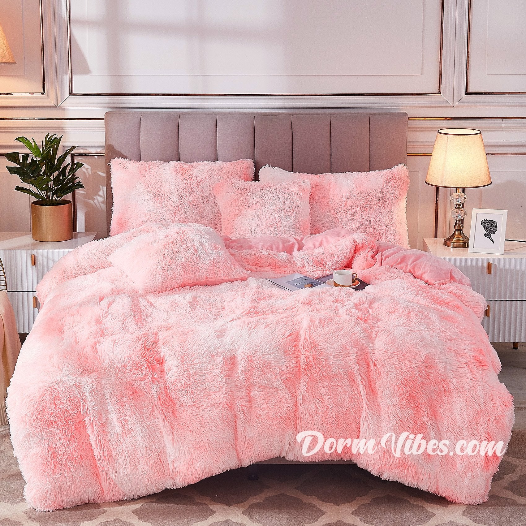 https://www.dormvibes.com/cdn/shop/products/pluffy-tie-dyed-bed-set-217785.jpg?v=1685907796