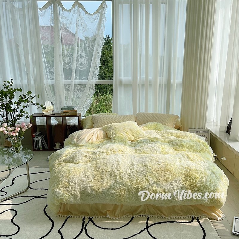 https://www.dormvibes.com/cdn/shop/products/pluffy-tie-dyed-bed-set-857219.jpg?v=1685907797