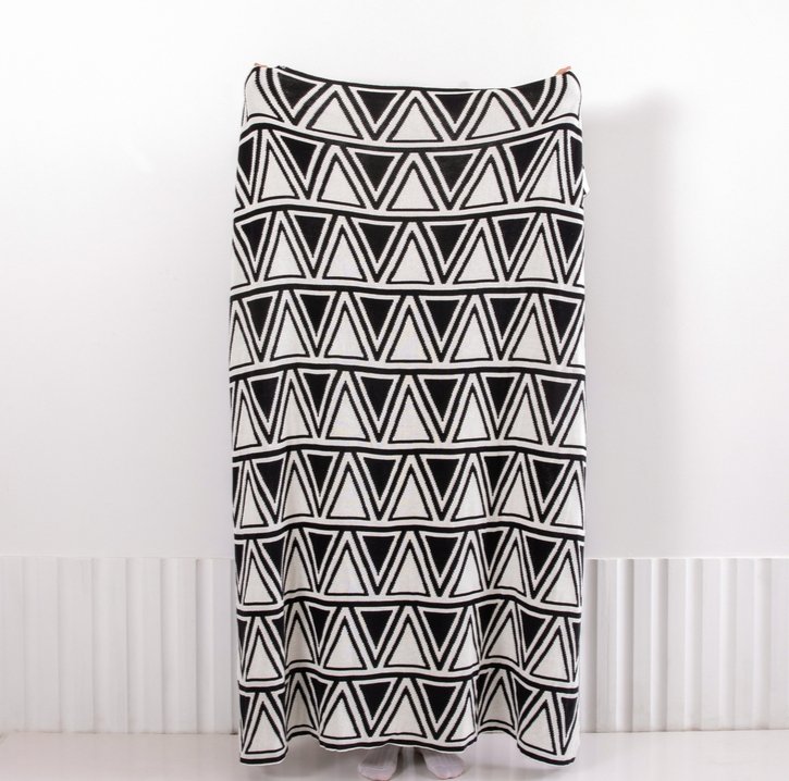 Triangle Throw Blanket - DormVibes