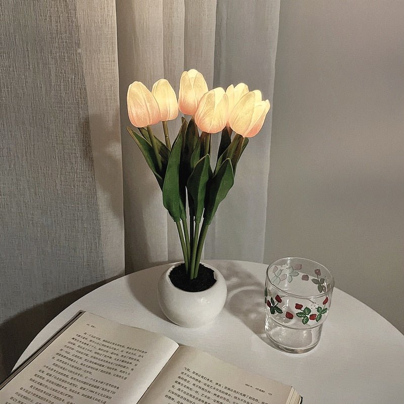 Tulip Table Lamp - DormVibes